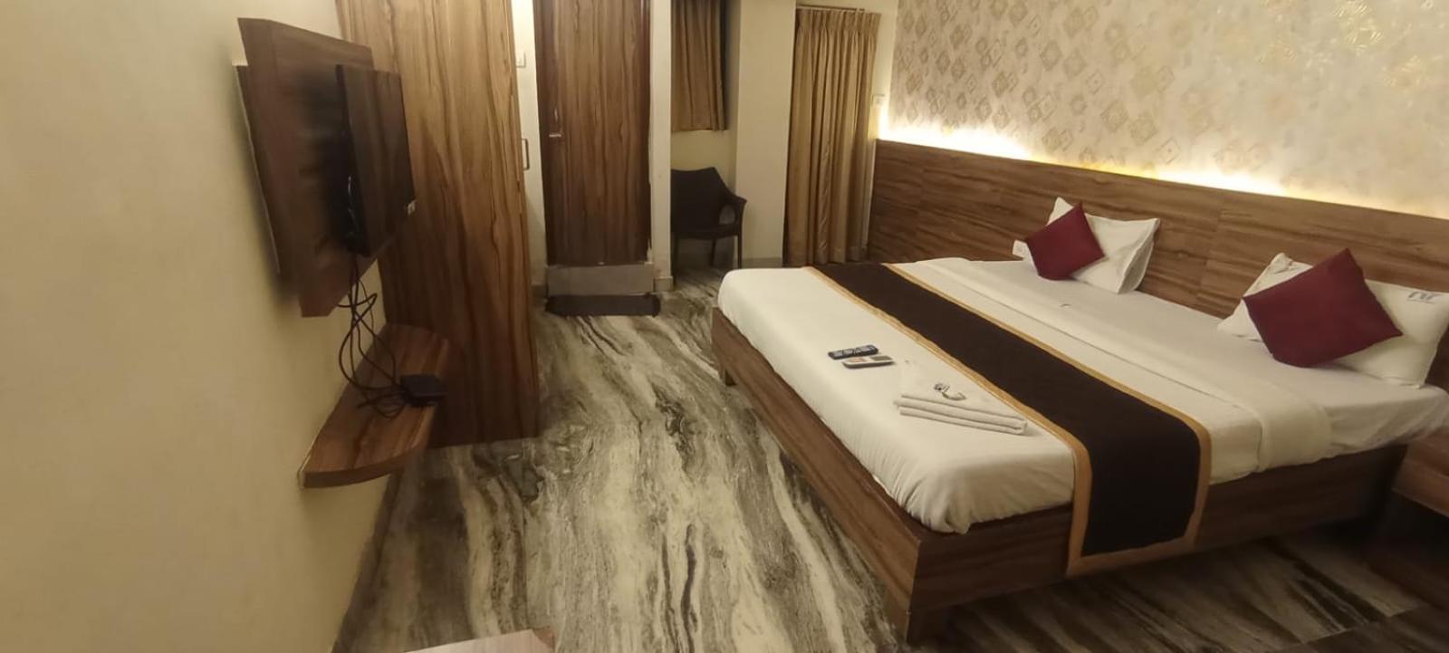 Hotel Raj Meridian, Tambaram Chennai Bagian luar foto